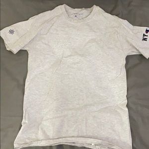 Champion short sleeves shirt